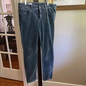 Blue Slim Fit Denim Pants with Vintage Appeal